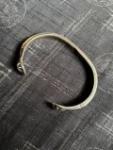 BR-0011 TRIANGLE SIDE SHELL BRACELET