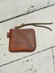 LT-0122 EMBOSSED L ZIPPER SHORT WALLET