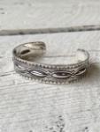 BR-0085 LEAF BRACELET (REPOUSSE)