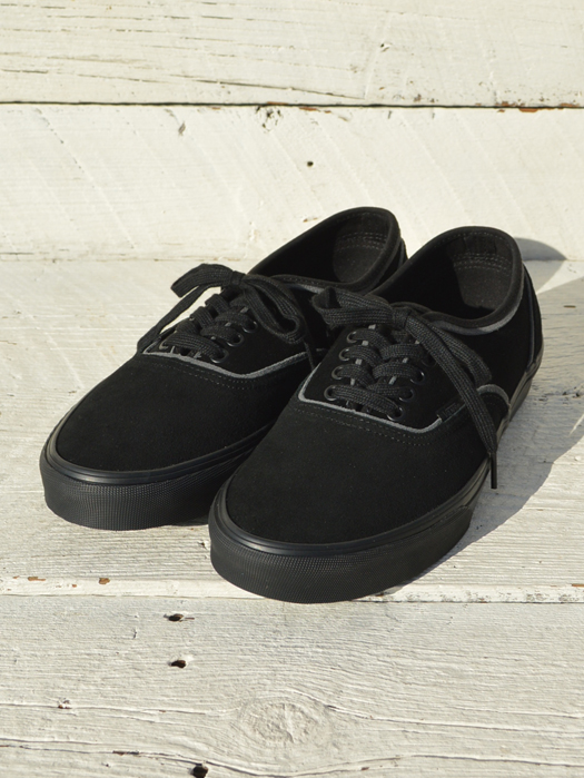 Authentic Sliver (Suede)