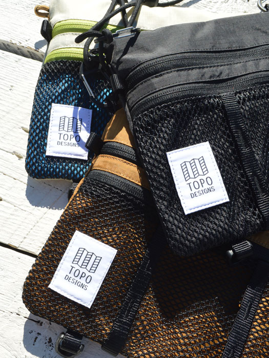 MOUNTAIN ACCESSORY SHOULDER BAG　