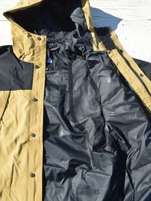 Mountain Light Jacket