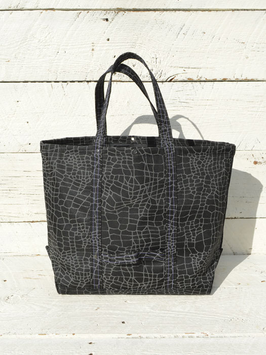 Bell Tote (M) “Spider Web”