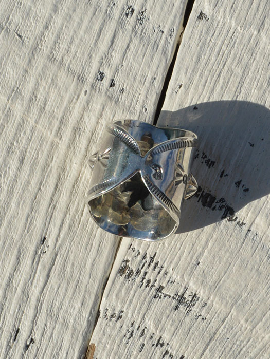 OT-0132　3 SHELL SCARF RING　 (Discontinued)