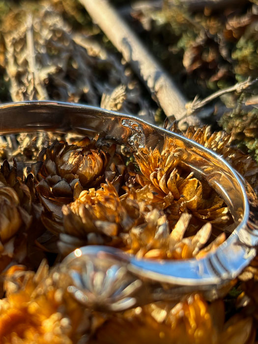 BR-0011 TRIANGLE SIDE SHELL BRACELET