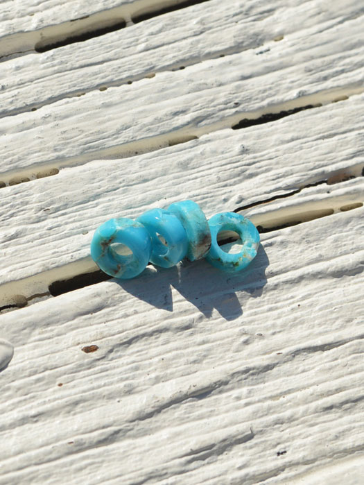 L-0010　TURQUOISE BEAD (S) (SET OF 2)