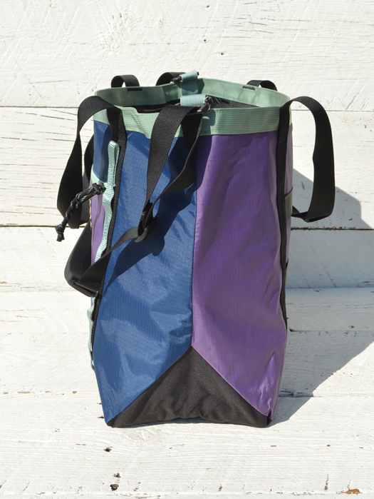 MOUNTAIN UTILITY TOTE BAG