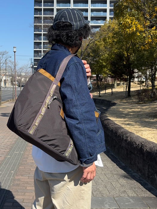 MOUNTAIN UTILITY TOTE BAG