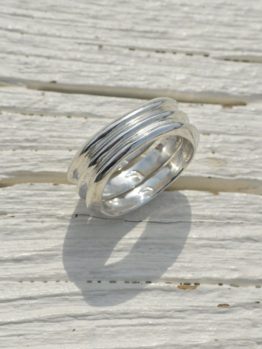 RG-0106 EXTRA THIN TRIANGLE TRINITY RING