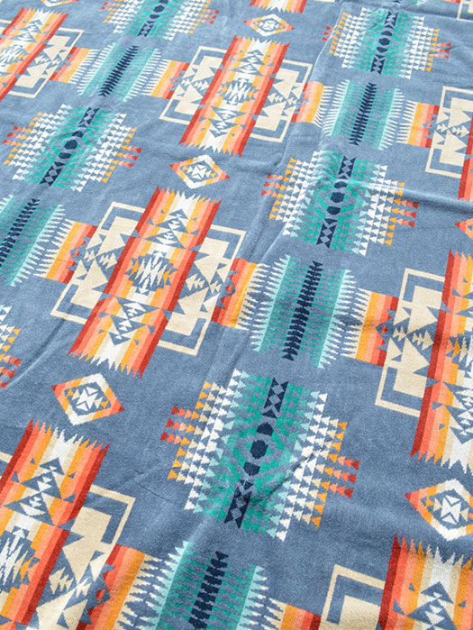 Oversized Jacquard Towels