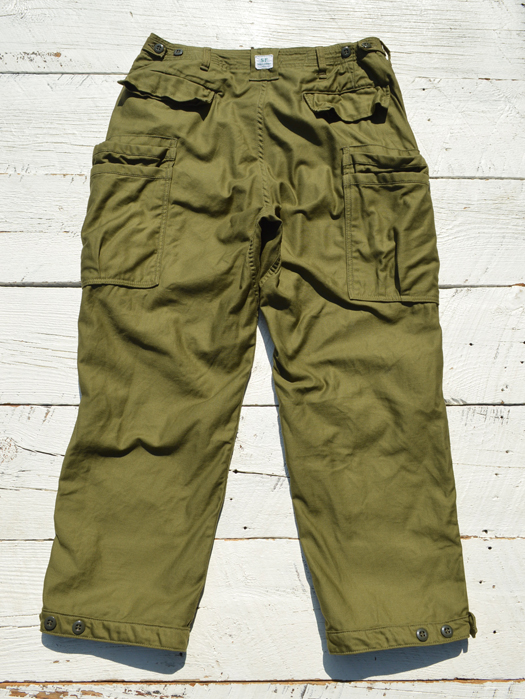 Overgrown Pants 4/5 (Back Satin)