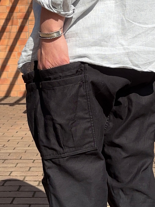 Overgrown Pants 4/5 (Back Satin)　