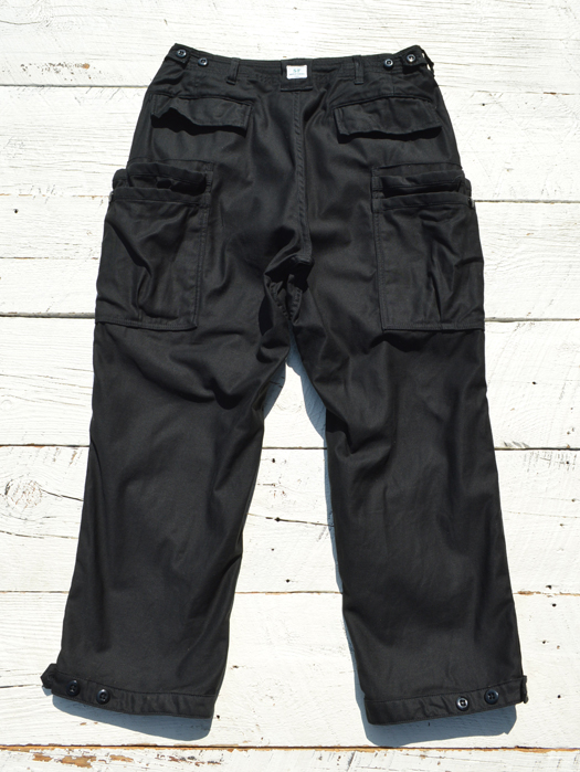 Overgrown Pants 4/5 (Back Satin)