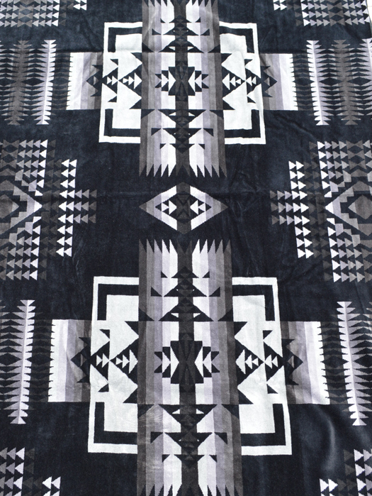 Oversized Jacquard Towels (JAPAN LIMITED)