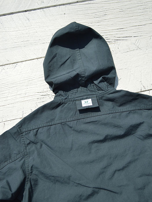 Tree Chopper Bud Half　(Weeds Poplin)
