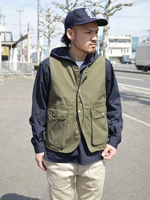 Tree Chopper Bud Half　(Weeds Poplin)