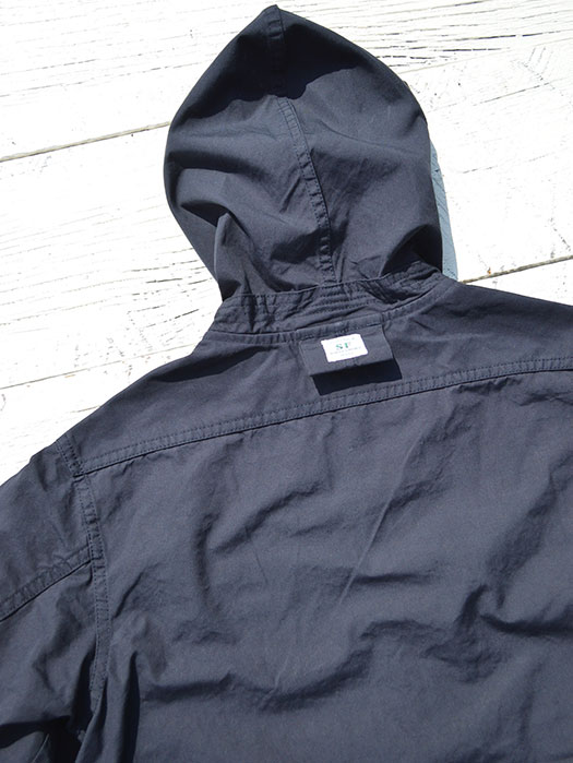 Tree Chopper Bud Half　(Weeds Poplin)