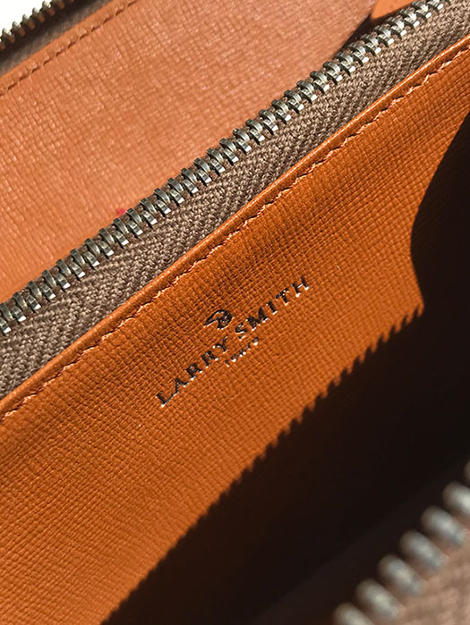 LT-0111 ROUND FASTENER WALLET (M)