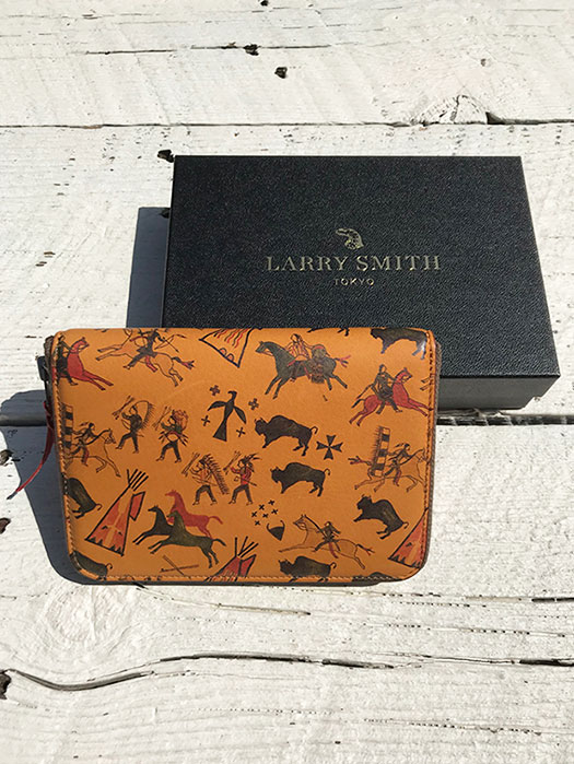 LT-0111 ROUND FASTENER WALLET (M)