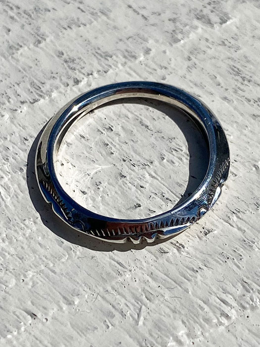 RG-0052　EXTRA THIN TRIANGLE RING (3 POINT)