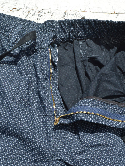 E-Z WALKABOUT Shorts (Micro Print)