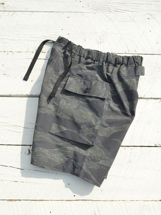 E-Z WALKABOUT Shorts (Night Tiger)　