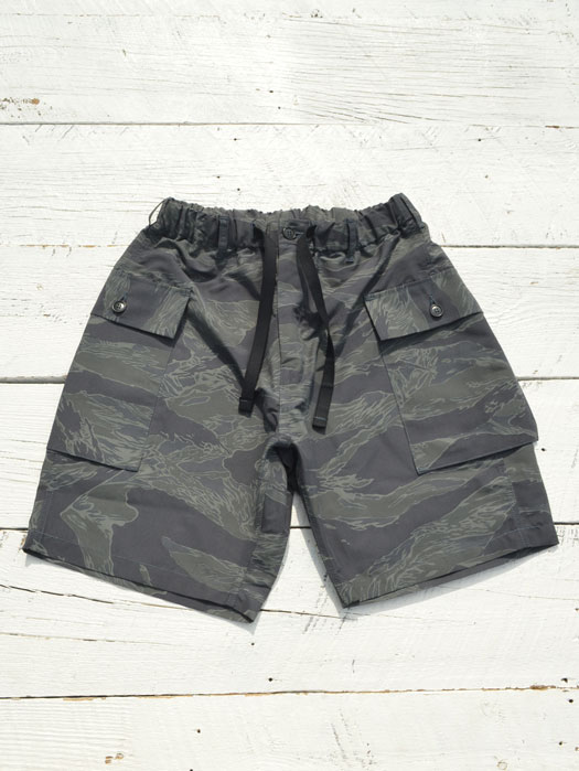 E-Z WALKABOUT Shorts (Night Tiger)