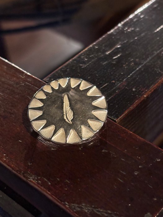 EFOT-0012 KAZEKIRI FEATHER STAMPED PIN　