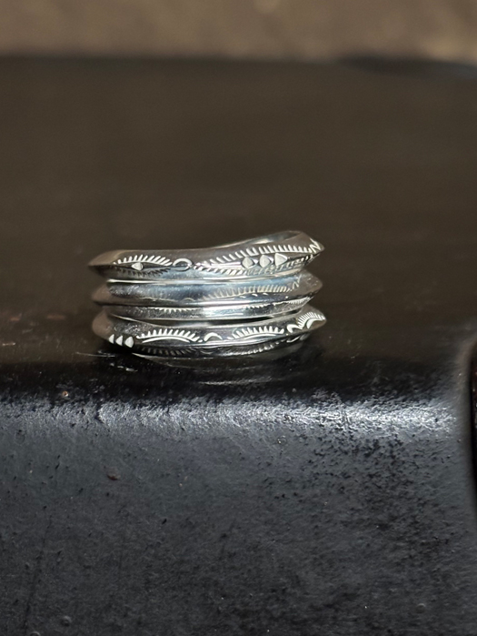 RG-0106 EXTRA THIN TRIANGLE TRINITY RING