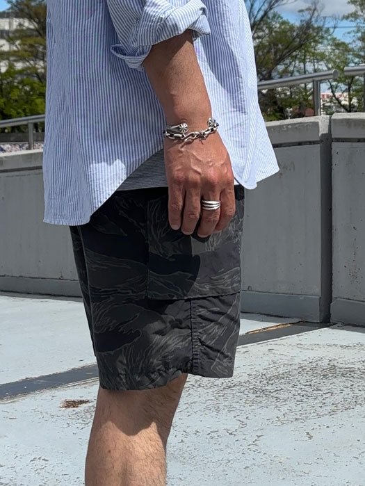 E-Z WALKABOUT Shorts (Night Tiger)