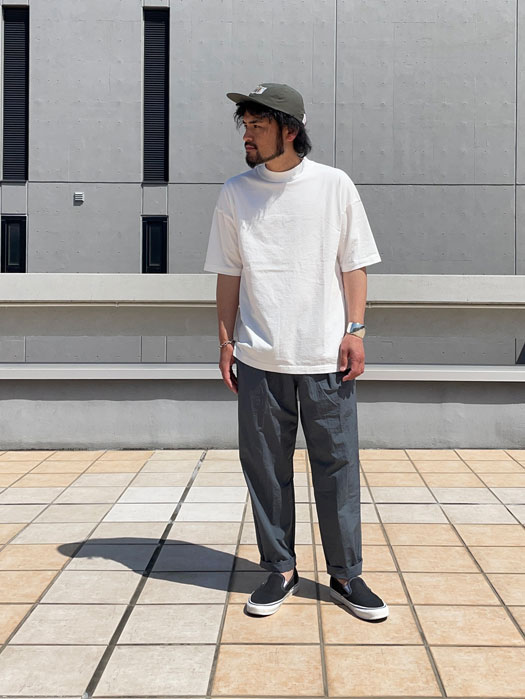 Midneck T-Shirt