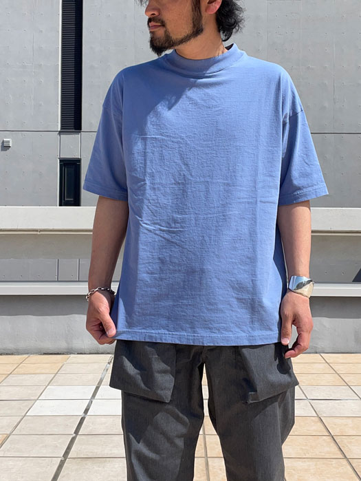 Midneck T-Shirt
