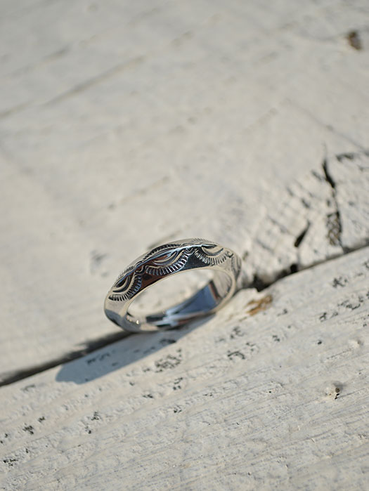 RG-0045  TRIANGLE RING (LEAF)