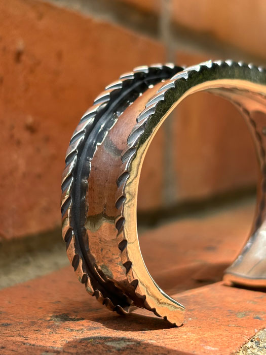 BR-0195 BENTED EDGE BRACELET