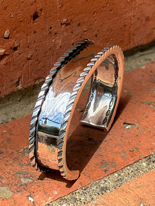 BR-0195 BENTED EDGE BRACELET