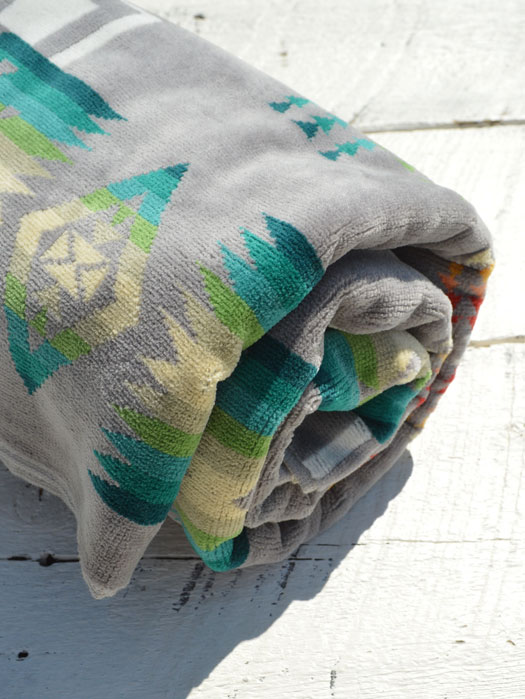 Oversized Jacquard Towels