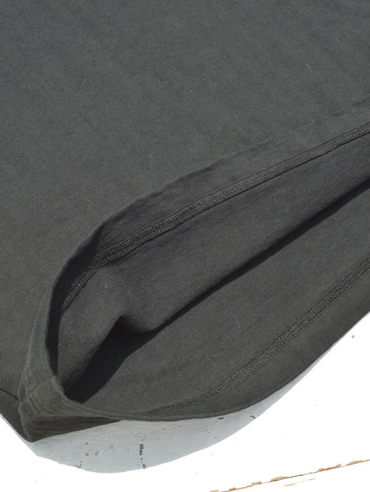 Dotsume Pocket T-Shirt