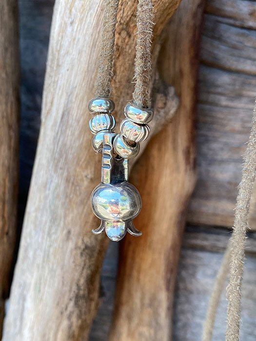 NL-0132　SQUASH BLOSSOM PENDANT (S)