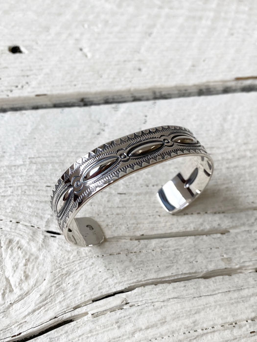BR-0085 LEAF BRACELET (REPOUSSE)