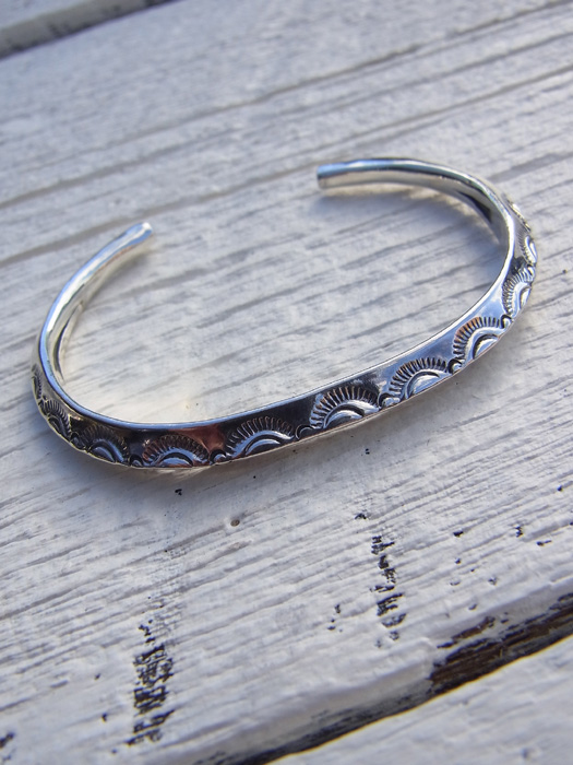 BR-0090/BR-0091　MEN'S THIN TRIANGLE BRACELET