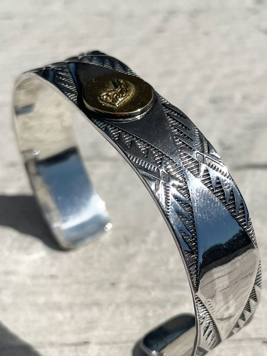 BR-0120　EAGLE HEAD BRACELET (18K GOLD ACCENT/RUG PATTERN)
