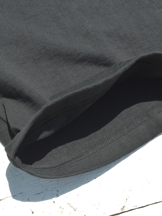 Dotsume Pocket T-Shirt
