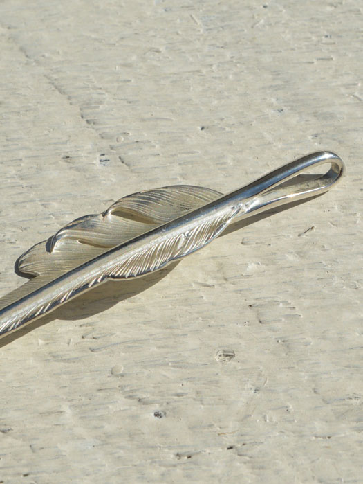 EFNL-0005　KAZEKIRI FEATHER PENDANT No. 5 (18K GOLD ACCENT)