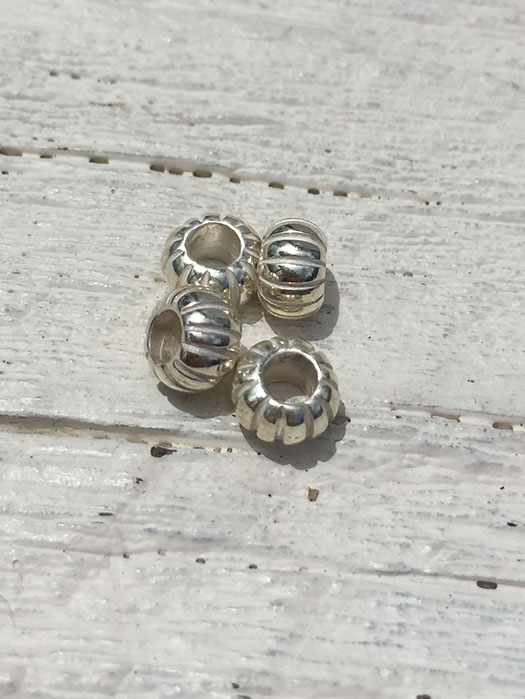 OT-B0002　SHELL BEAD　