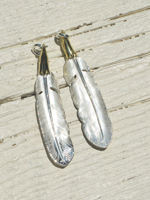 EFNL-0041　EAGLE HEAD FEATHER PENDANT No.41 (18K GOLD ACCENT)