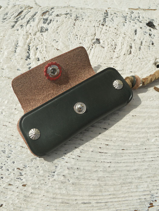 U.K. SADDLE LEATHER FLAP KEY FOB “LIMITED”