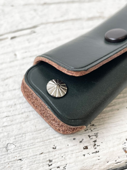 U.K. SADDLE LEATHER FLAP KEY FOB “LIMITED”