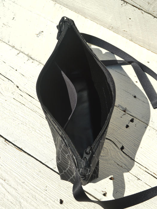 FANNYPACK CROSSBODY　(Spider Web)