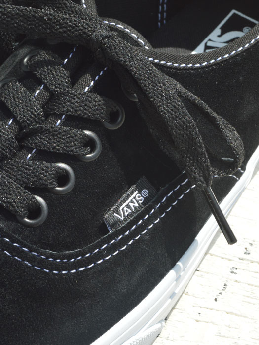 Authentic (Pig Suede)