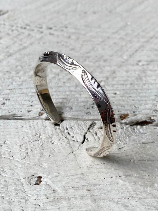 BR-0064 TRIANGLE BRACELET (3POINT)　